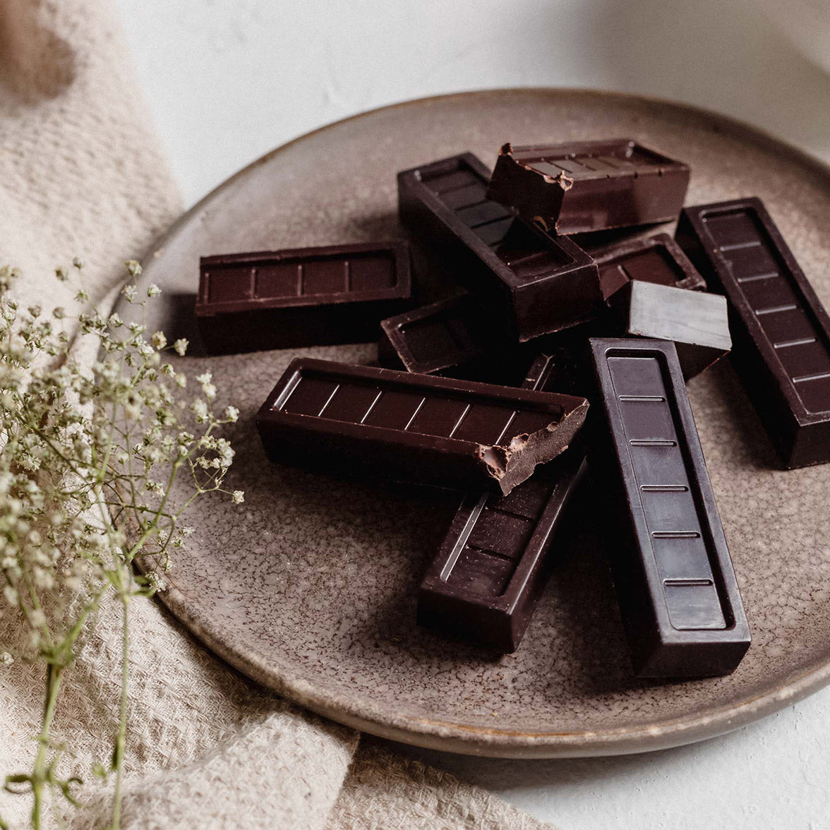 Caja de 7 barritas de chocolate amargo 72% cacao | 154 grs.