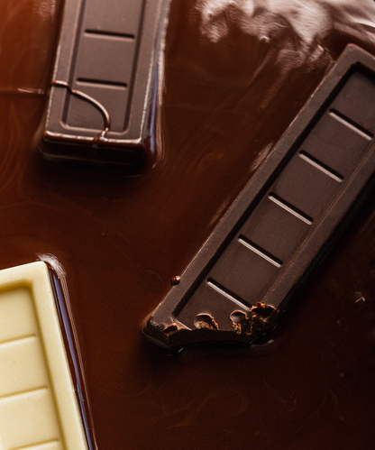 Caja de 7 barritas de chocolate amargo 85% cacao S/A 154grs.