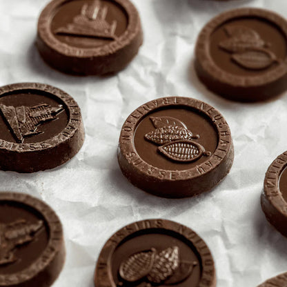 Monedas de Chocolate de Leche 35% Cacao, Sin Azúcar.